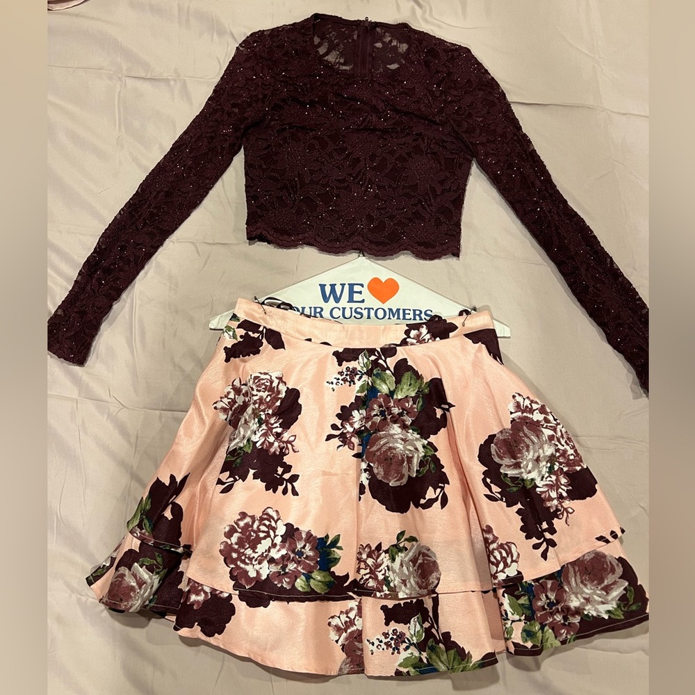 City Studio Juniors 2 piece Dress